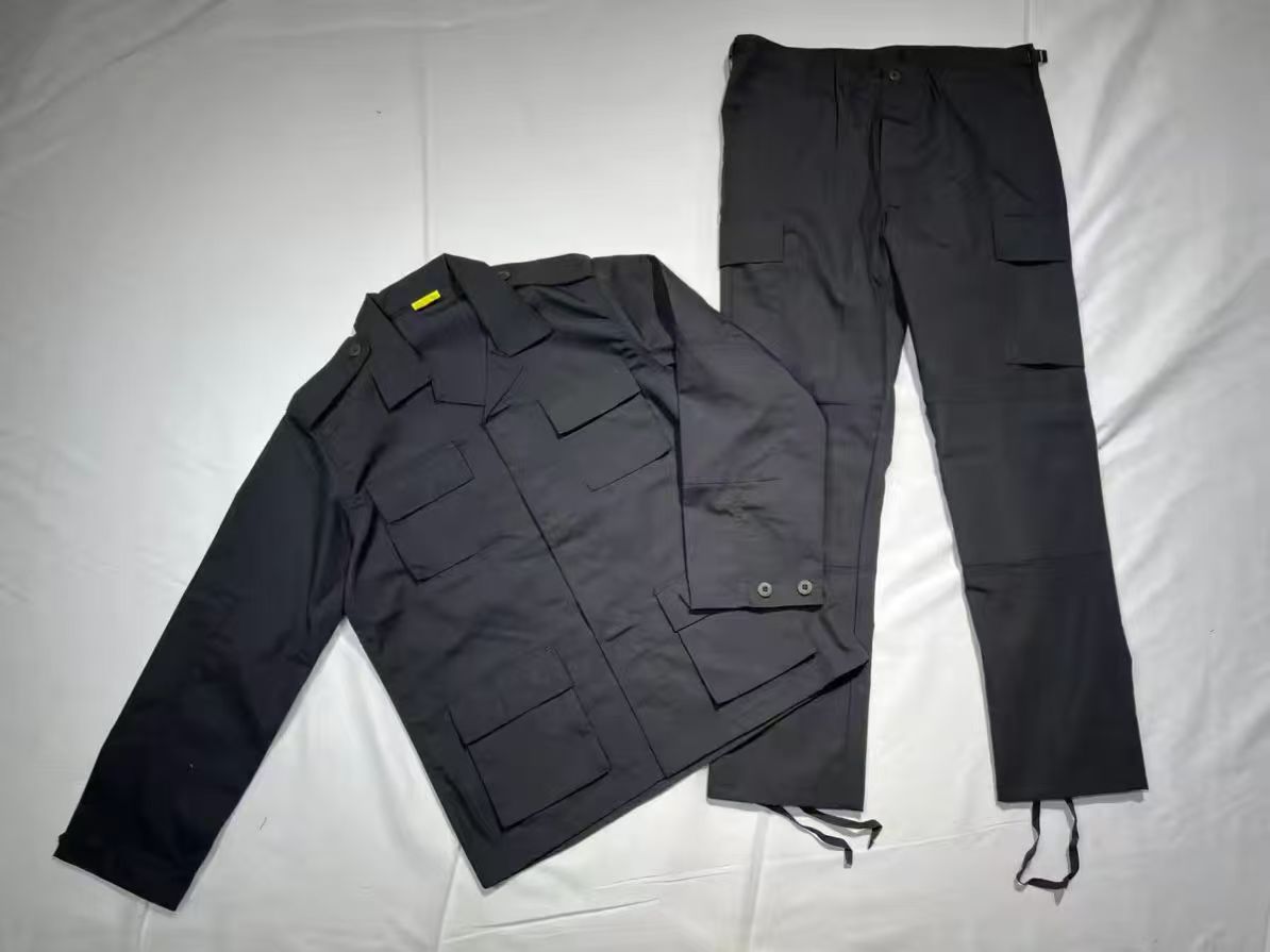 Conjunto de 2 Piezas de Camufl - Camping Outdoor Clothing reseña y precio
